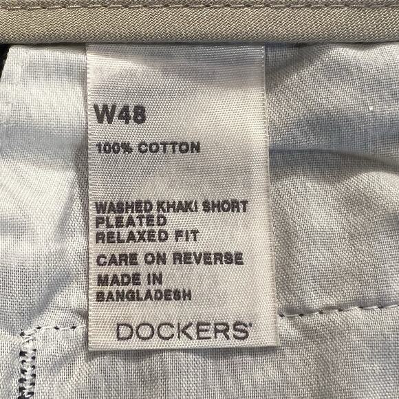 NEW Dockers Pleated Relaxed Fit Navy Blue Shorts Washed Khaki Short NWT SIZE 48 - Picture 11 of 12
